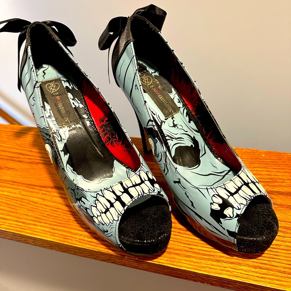 Iron Fist Zombie Stomper Heels • Limited GLOWING Moonlight Edition